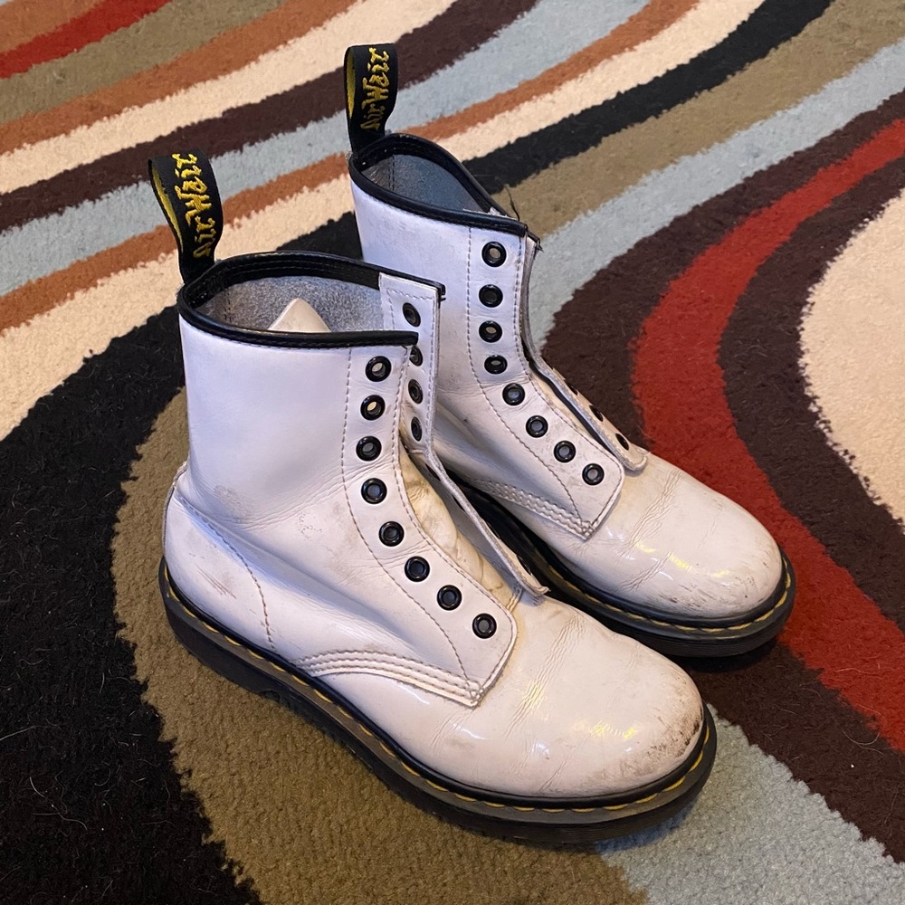USED White Dr. Martens Boots!